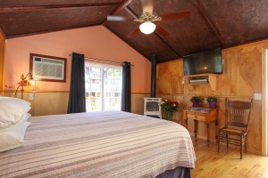 1_russian-river-hotel-rooms-31