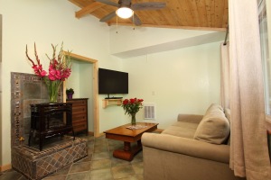 1_russian-river-hotel-rooms-22