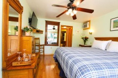 accommodations-russian-river-hotel-1