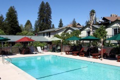 russian-river-hotel-the-woods-cottages-cabins-13