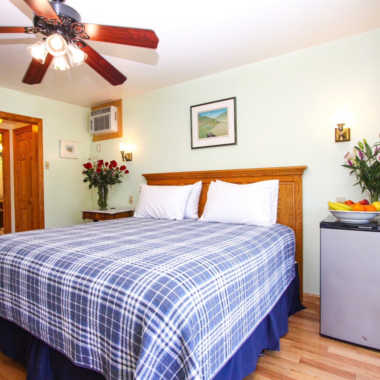 guest room at the woods cottages & cabins at the russian river in guerneville